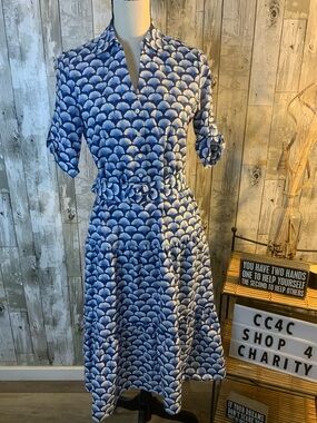 J. McLaughlin Blue & White Scallop-Print Belted Midi Shirt Dress